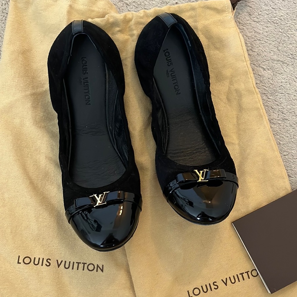 Louis Vuitton flat ballerina shoes with dust bags